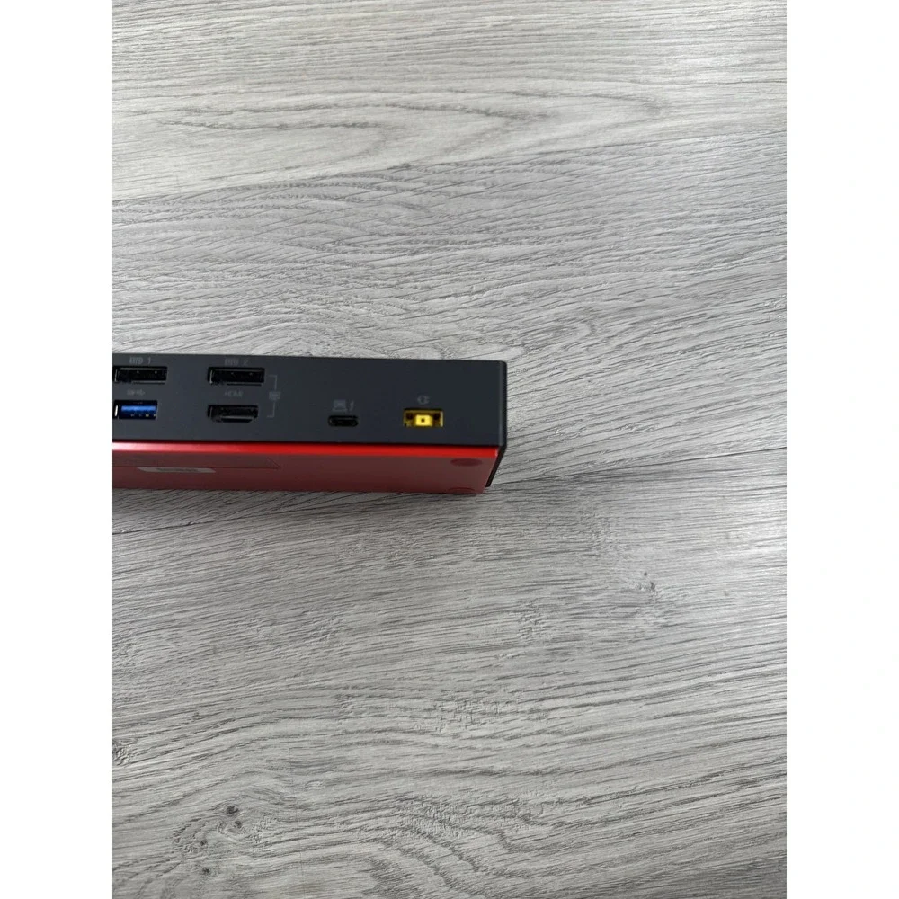 Lenovo ThinkPad Thunderbolt 3 Dock (DBB9003L1) TYPE NO POWER SUPPLY TESTED